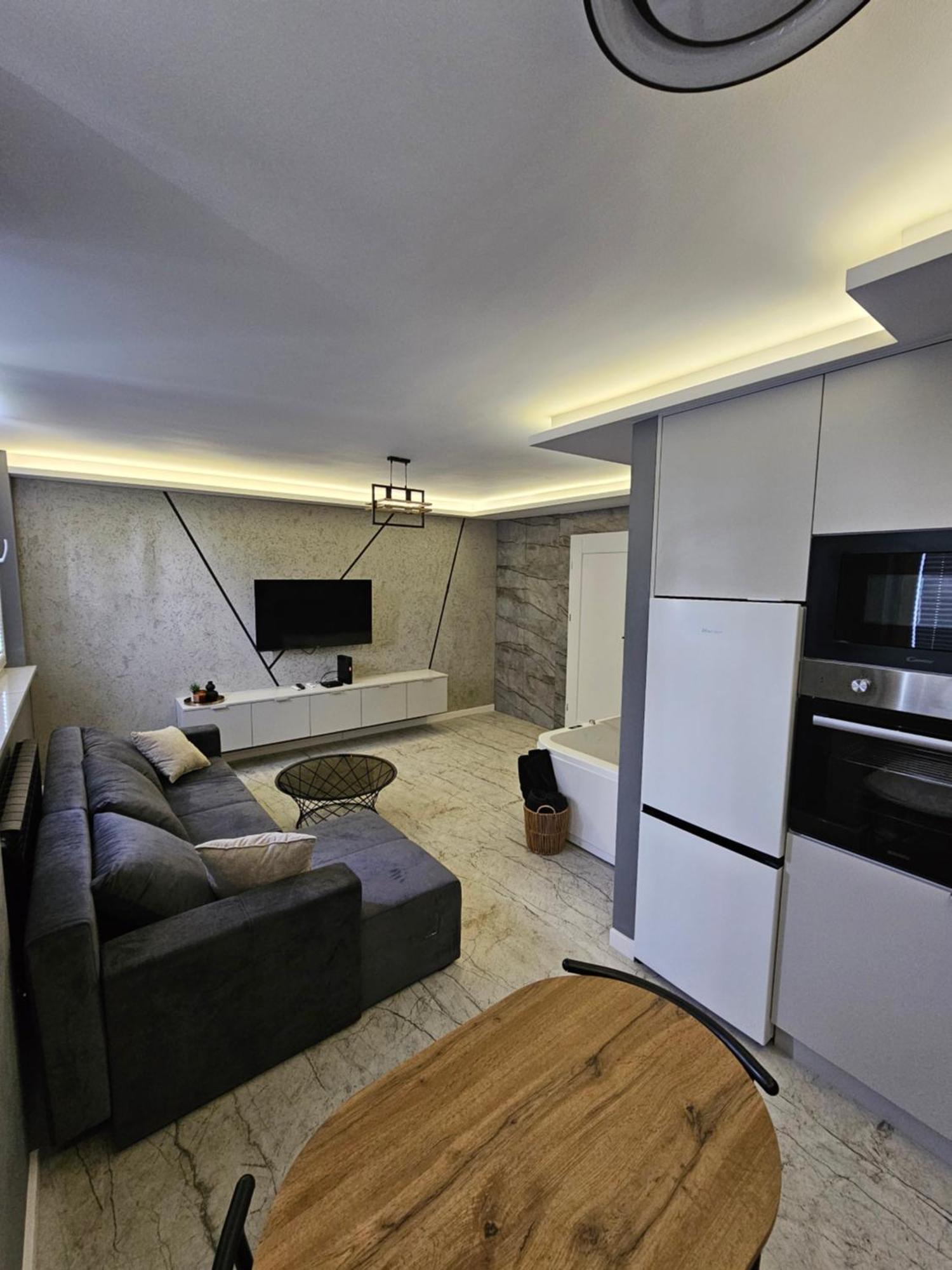 Apartament Z Jacuzzi Klimatyzacja Prywatny Parking Радом Экстерьер фото